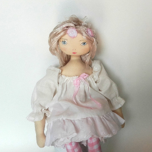Miss P�nelop patron poup�e chiffon L�onie 2