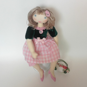 Miss P�nelop patron poup�e chiffon Marguerite 2