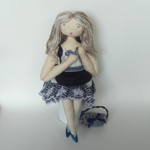 Miss P�nelop patron poup�e chiffon S�raphine 1