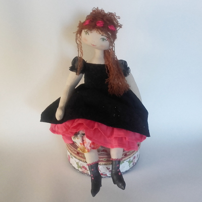 Patron poup�e de chiffon style gothique