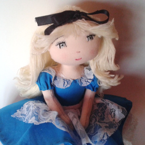Patron et tutoriel poup�e en tissu - Alice