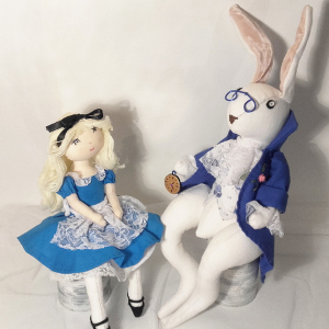 Patron de couture poupes de chiffon - Alice et Bunny
