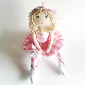 Patron de couture poup�e de chiffon - Amandine