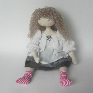 Patron poup�e de collection en tissu - Aurore