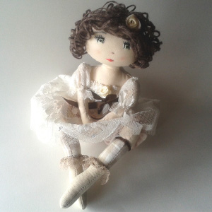 Patron et tutoriel poup�e de chiffon - Coco