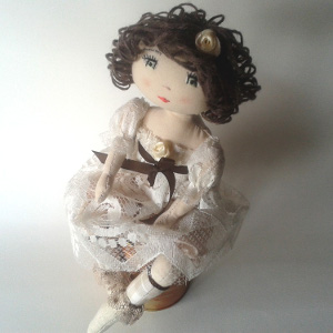Patron et tuto poup�e en chiffon - Coco