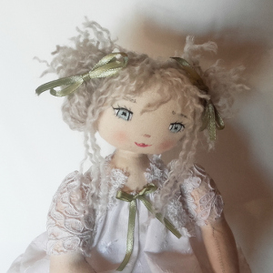Patron et tutoriel poup�e de collection - Mimosa